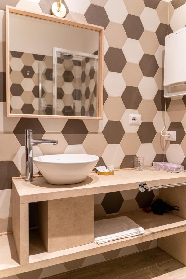 Mama House Hotell Milano Eksteriør bilde