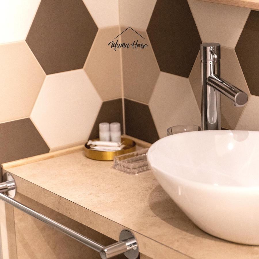 Mama House Hotell Milano Eksteriør bilde