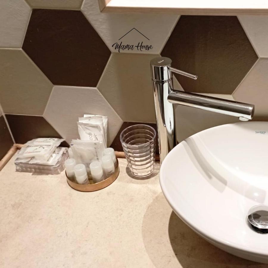 Mama House Hotell Milano Eksteriør bilde